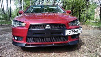 899 р. Вставка переднего бампера (зубатка) Evo  Mitsubishi Lancer  10 (2007-2017) седан дорестайлинг, хэтчбэк дорестайлинг, седан рестайлинг, хэтчбек 5 дв рестайлинг (Неокрашенная)  с доставкой в г. Нижний Новгород. Увеличить фотографию 7