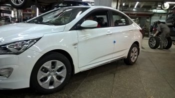 4 999 р. Пластиковые пороги АвтоКрат Hyundai Solaris RBr седан рестайлинг (2014-2017) (Неокрашенные)  с доставкой в г. Нижний Новгород. Увеличить фотографию 3