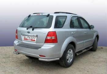 4 999 р. Защита заднего бампера Slitkoff (Ø 57 мм, уголки)  KIA Sorento  BL (2002-2006) дорестайлинг (Сталь с полимерным покрытием. Цвет: серебристый)  с доставкой в г. Нижний Новгород. Увеличить фотографию 1