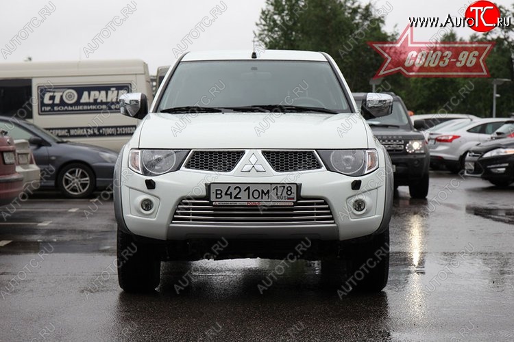 5 489 р. Декоративный элемент воздухозаборника Souz-96 (d16) Mitsubishi L200 5 KK,KL дорестайлинг (2015-2019)  с доставкой в г. Нижний Новгород