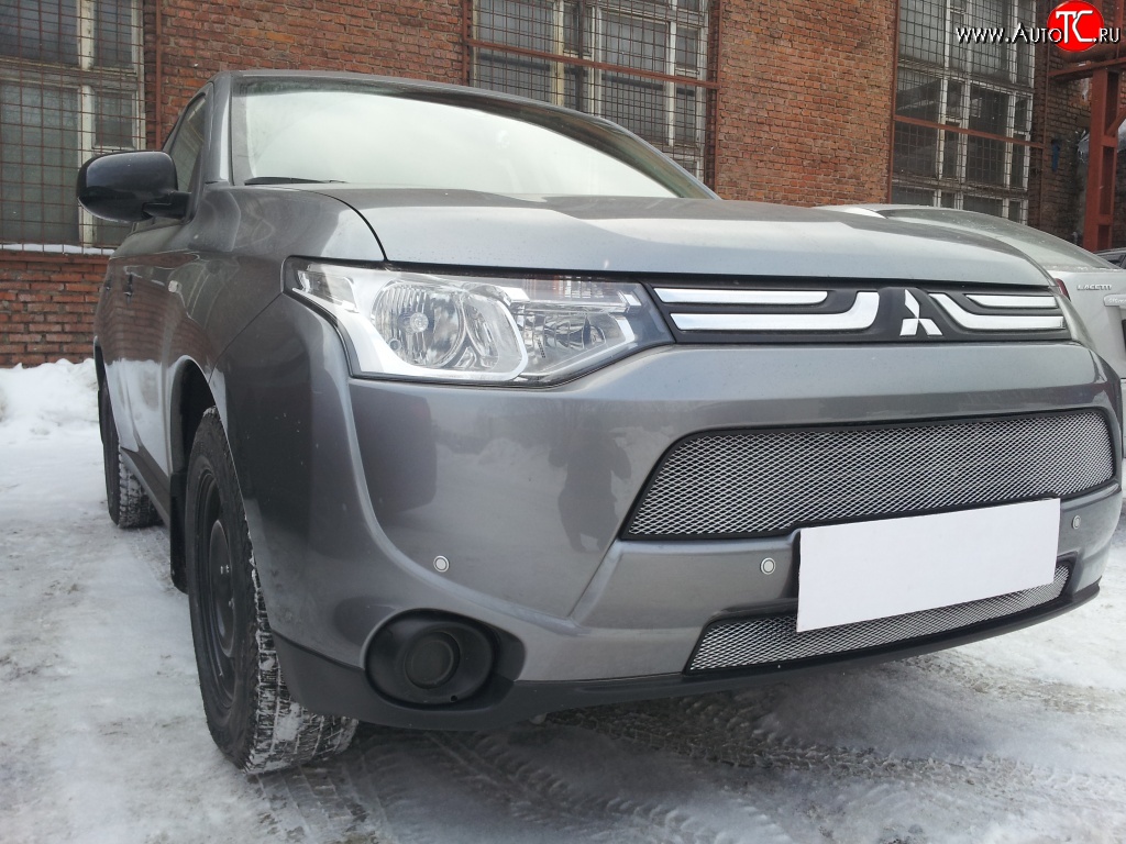 2 599 р. Сетка на бампер (рестайлинг) Russtal (хром) Mitsubishi Outlander GF дорестайлинг (2012-2014)  с доставкой в г. Нижний Новгород