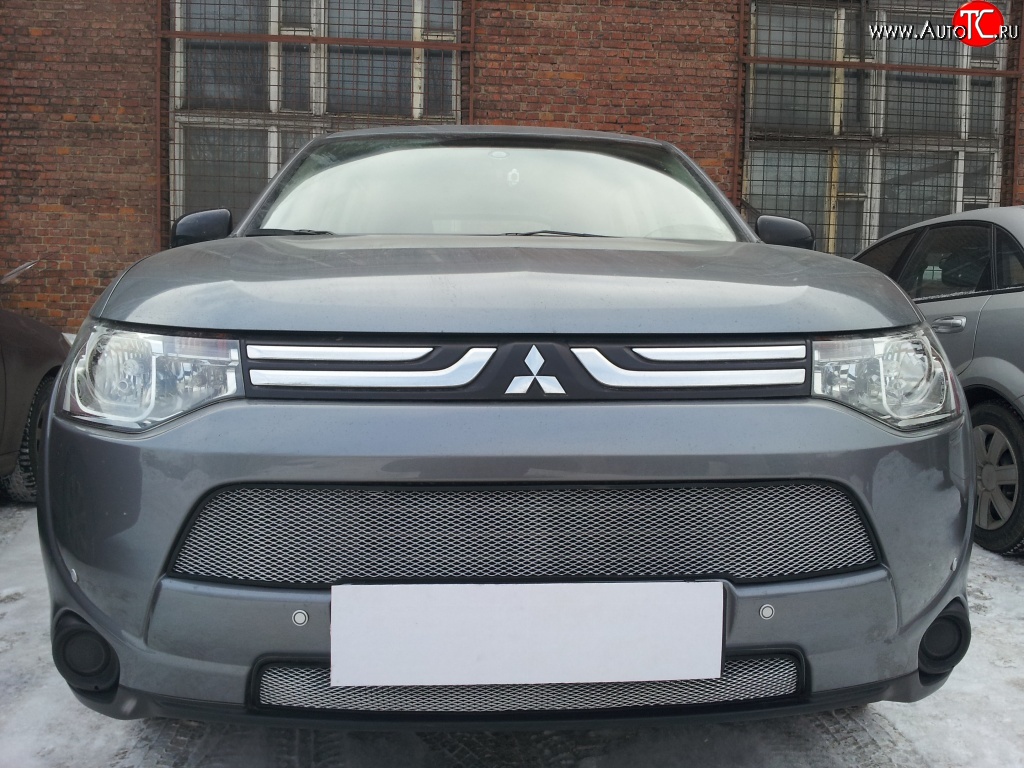 3 149 р. Сетка на бампер Russtal (хром) Mitsubishi Outlander GF дорестайлинг (2012-2014)  с доставкой в г. Нижний Новгород