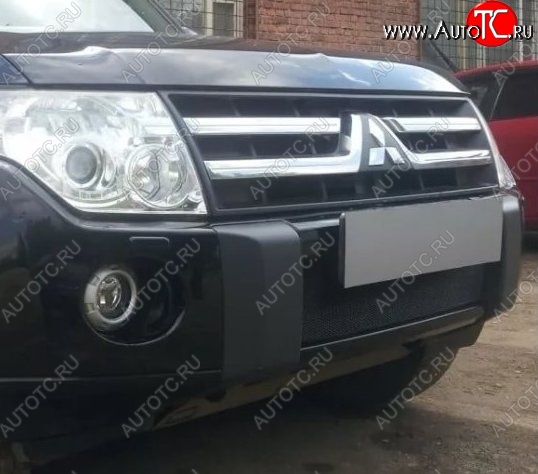 1 469 р. Защитная решётка в воздуховод автомобиля Russtal (черная) Mitsubishi Pajero 4 V80 дорестайлинг (2006-2011)  с доставкой в г. Нижний Новгород