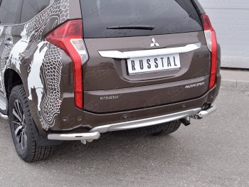 Защита заднего бампера (Ø63 мм уголки под фаркоп, нержавейка) Russtal Mitsubishi Pajero Sport QE дорестайлинг (2015-2021)  (полированная нержавейка)