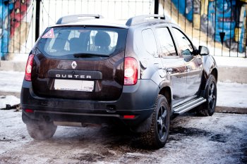 15 899 р. Порожки для ног из трубы Ø51 с алюминиевой площадкой Petroil Tuning Эстонец Renault Duster HS рестайлинг (2015-2021) (Черный (Шагрень))  с доставкой в г. Нижний Новгород. Увеличить фотографию 5