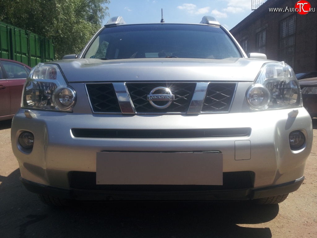 1 229 р. Сетка верхнего воздухозаборника переднего бампера Russtal Nissan X-trail 2 T31 дорестайлинг (2007-2011) (черная)  с доставкой в г. Нижний Новгород