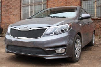 3 199 р. Защитная сетка в бампер (низ, ячейка 3х7 мм) Alfeco Стандарт KIA Rio 3 QB рестайлинг седан (2015-2017) (Чёрная)  с доставкой в г. Нижний Новгород. Увеличить фотографию 3