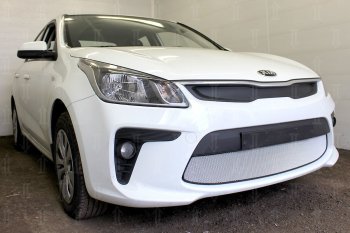 3 299 р. Защитная сетка в бампер (низ, ячейка 3х7 мм) Alfeco Стандарт KIA Rio 4 FB дорестайлинг седан (2016-2020) (Хром)  с доставкой в г. Нижний Новгород. Увеличить фотографию 2