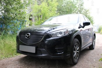 3 399 р. Защитная сетка в бампер (верх, ячейка 3х7 мм) Alfeco Стандарт Mazda CX-5 KE рестайлинг (2015-2017) (Чёрная)  с доставкой в г. Нижний Новгород. Увеличить фотографию 2