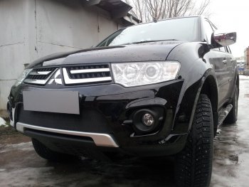 3 399 р. Защитная сетка в бампер (низ, ячейка 3х7 мм) Alfeco Стандарт Mitsubishi L200 4  рестайлинг (2013-2016) (Чёрная)  с доставкой в г. Нижний Новгород. Увеличить фотографию 3