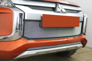 2 699 р. Защитная сетка в бампер (низ, ячейка 3х7 мм) Alfeco Стандарт Mitsubishi L200 5 KK,KL рестайлинг (2018-2022) (Хром)  с доставкой в г. Нижний Новгород. Увеличить фотографию 2