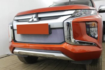 2 699 р. Защитная сетка в бампер (низ, ячейка 3х7 мм) Alfeco Стандарт Mitsubishi L200 5 KK,KL рестайлинг (2018-2022) (Хром)  с доставкой в г. Нижний Новгород. Увеличить фотографию 4