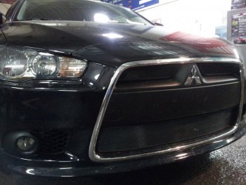 6 999 р. Защитная сетка в бампер (3 части, ячейка 3х7 мм) Alfeco Стандарт Mitsubishi Lancer 10 седан рестайлинг (2011-2017) (Чёрная)  с доставкой в г. Нижний Новгород. Увеличить фотографию 3