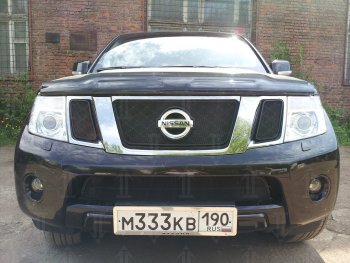 Защитная сетка в бампер (низ, ячейка 3х7 мм) Стрелка11 Стандарт Nissan Navara 2 D40 рестайлинг (2010-2016)  (Чёрная)