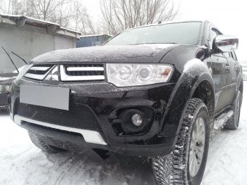 4 199 р. Защитная сетка в бампер (низ, ячейка 4х10 мм) Alfeco Премиум Mitsubishi L200 4  рестайлинг (2013-2016) (Чёрная)  с доставкой в г. Нижний Новгород. Увеличить фотографию 3