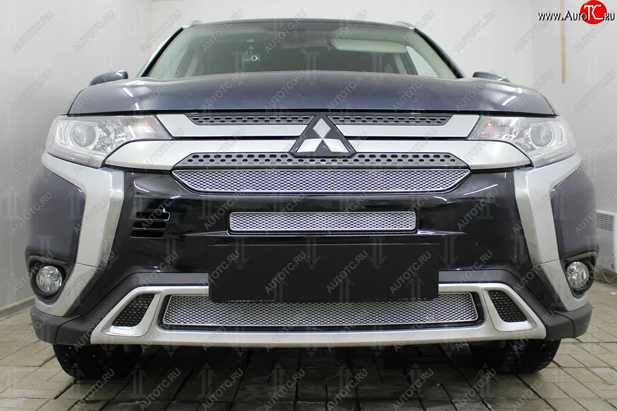 9 749 р. Защитная сетка в бампер (3 части, ячейка 4х10 мм) Alfeco Премиум Mitsubishi Outlander GF 3-ий рестайлинг (2018-2022) (Хром)  с доставкой в г. Нижний Новгород