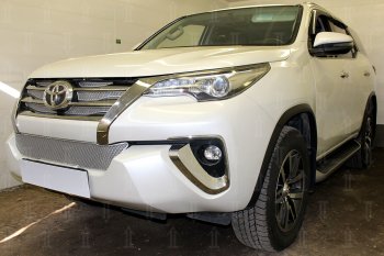 5 249 р. Защитная сетка в бампер (низ, ячейка 4х10 мм) Стрелка11 Премиум Toyota Fortuner AN160 дорестайлинг (2015-2020) (Хром)  с доставкой в г. Нижний Новгород. Увеличить фотографию 4