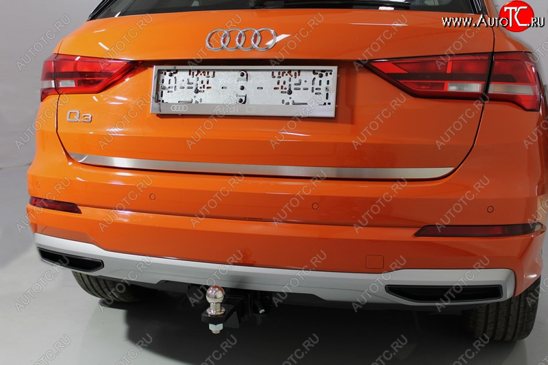 2 349 р. Накладка на заднюю дверь (лист шлифованный), ТСС Тюнинг  Audi Q3  F3 (2018-2022) (нержавейка)  с доставкой в г. Нижний Новгород