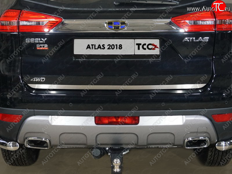 2 359 р. Накладка на заднюю дверь, ТСС Тюнинг  Geely Atlas  NL3 (2016-2022) (Лист шлифованный)  с доставкой в г. Нижний Новгород