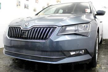 4 649 р. Защита радиатора (2 части) Стрелка11 Стандарт Skoda Superb B8 (3V5) универсал дорестайлинг (2015-2019) (черная)  с доставкой в г. Нижний Новгород. Увеличить фотографию 2