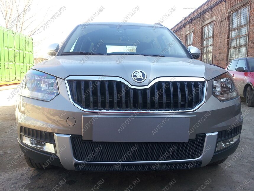 2 799 р. Защита радиатора (нижняя) (Outdoor) Стрелка11 Стандарт Skoda Yeti (2013-2018) (черная)  с доставкой в г. Нижний Новгород