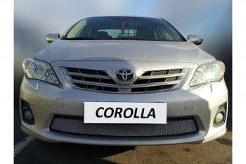 2 499 р.  Защита радиатора Стрелка11 Стандарт Toyota Corolla E140 седан рестайлинг (2009-2013) (черная)  с доставкой в г. Нижний Новгород. Увеличить фотографию 2