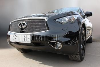 7 199 р. Защита радиатора (верх с вырезом под камеру) Стрелка11 Премиум INFINITI QX70 S51 (2013-2020) (черная)  с доставкой в г. Нижний Новгород. Увеличить фотографию 2