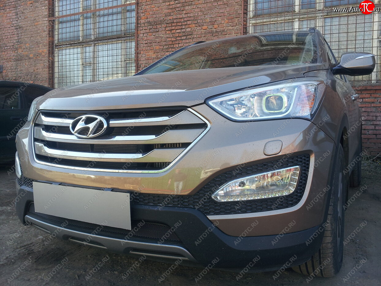 2 899 р.           Защита радиатора Hyundai Santa Fe 2012-2015 black Hyundai Santa Fe DM дорестайлинг (2012-2016) (черная)  с доставкой в г. Нижний Новгород