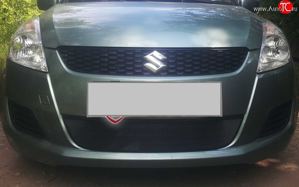 1 469 р. Сетка на бампер Russtal (черная) Suzuki Swift ZC72S дорестайлинг, хэтчбэк 5 дв. (2010-2013)  с доставкой в г. Нижний Новгород