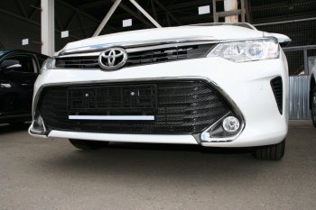 689 р. Сетка на бампер внешняя Arbori Toyota Camry XV55 1-ый рестайлинг (2014-2017) (Черная 15 мм)  с доставкой в г. Нижний Новгород. Увеличить фотографию 2