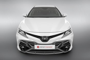 Накладка в центральный воздухозаборник переднего бампера Harius Toyota (Тойота) Camry (Камри)  XV70 (2017-2021) XV70 дорестайлинг