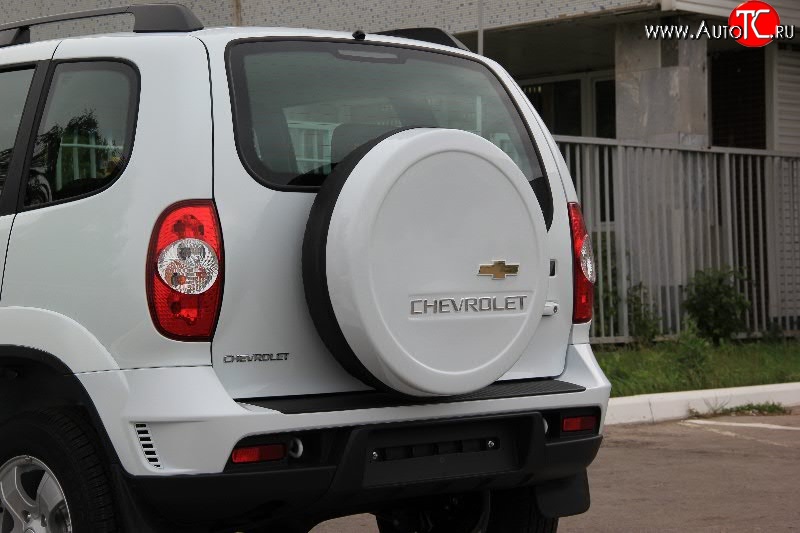 1 779 р. Чехол запасного колеса Chevrolet V3 Chevrolet Niva 2123 дорестайлинг (2002-2008) (Окрашенный)  с доставкой в г. Нижний Новгород