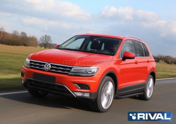 9 499 р. Порожки для ног Rival Volkswagen Tiguan Mk2 дорестайлинг (2016-2020) (Чёрные)  с доставкой в г. Нижний Новгород. Увеличить фотографию 3