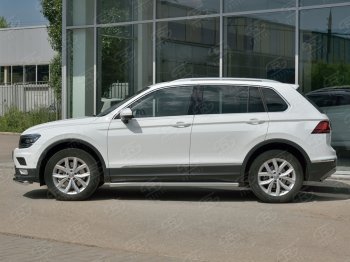 16 299 р. Защита порогов из круглой трубы диаметром 63 мм Russtal v3 Volkswagen Tiguan Mk2 дорестайлинг (2016-2020)  с доставкой в г. Нижний Новгород. Увеличить фотографию 3